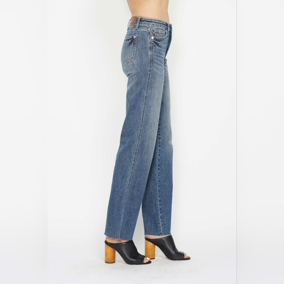 New Arrival!! Judy Blue Full Size Tummy Control Straight Jeans - Picture 3 of 9